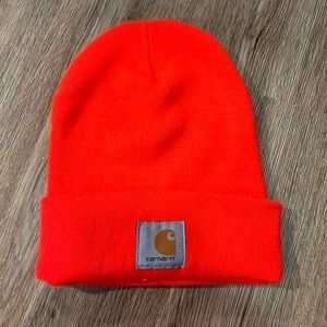 Carhat orange beanie